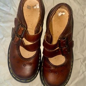 Rare vintage Dr. Martens women’s Mary Jane with double buckle size 6US